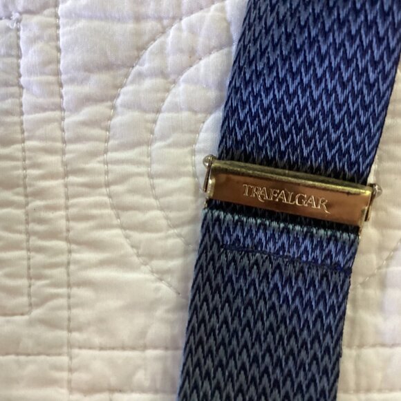 Trafalgar Mens Blue & White Elastic Suspenders With Leather Accents Adjustable L - Picture 3 of 9